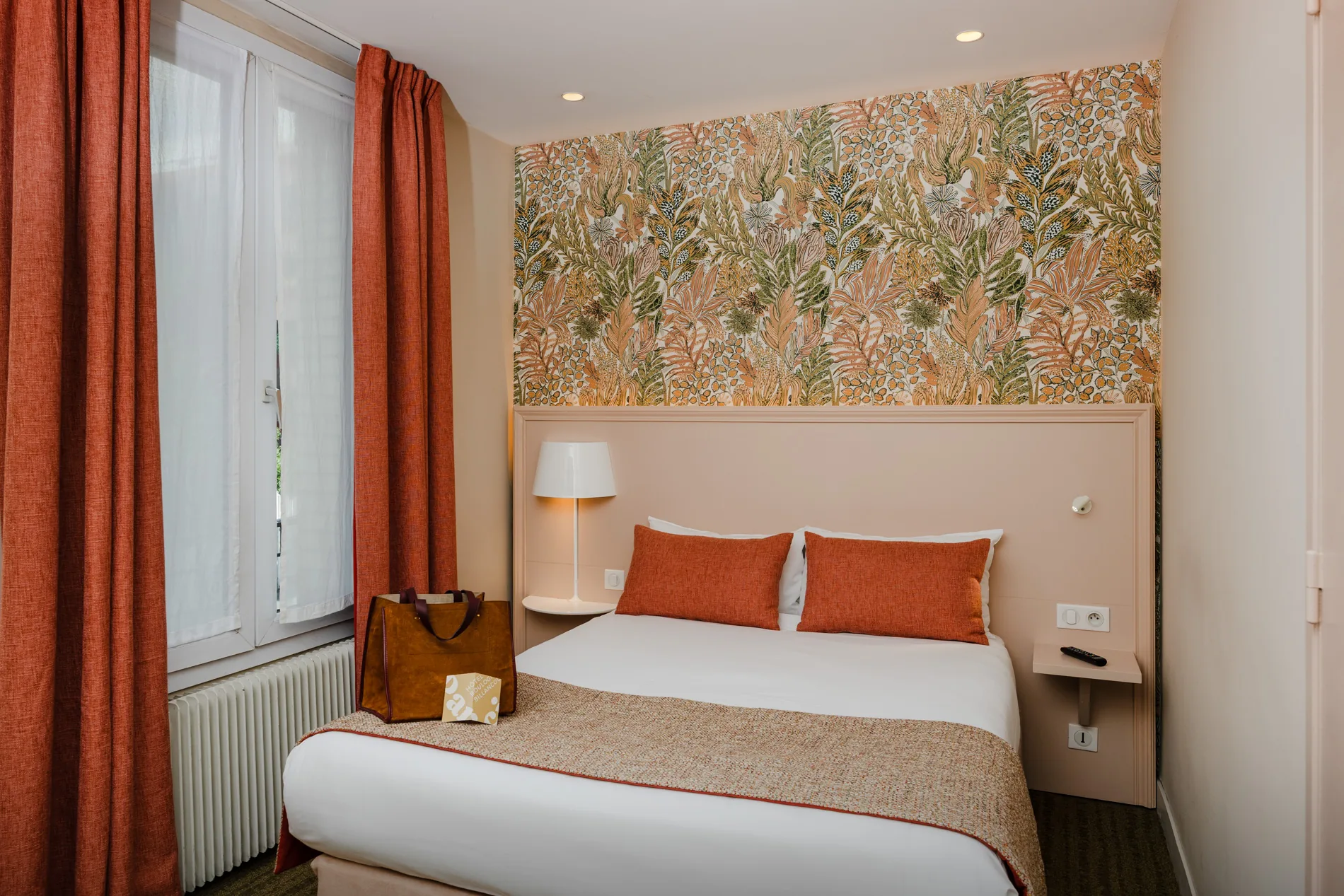 Classic room at Hôtel Parici in Boulogne-Billancourt