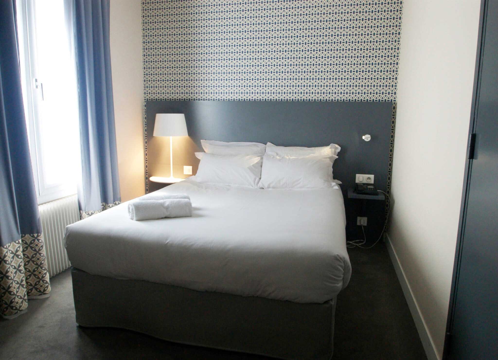 Chambre une personne, un grand lit, Boulogne-Billancourt