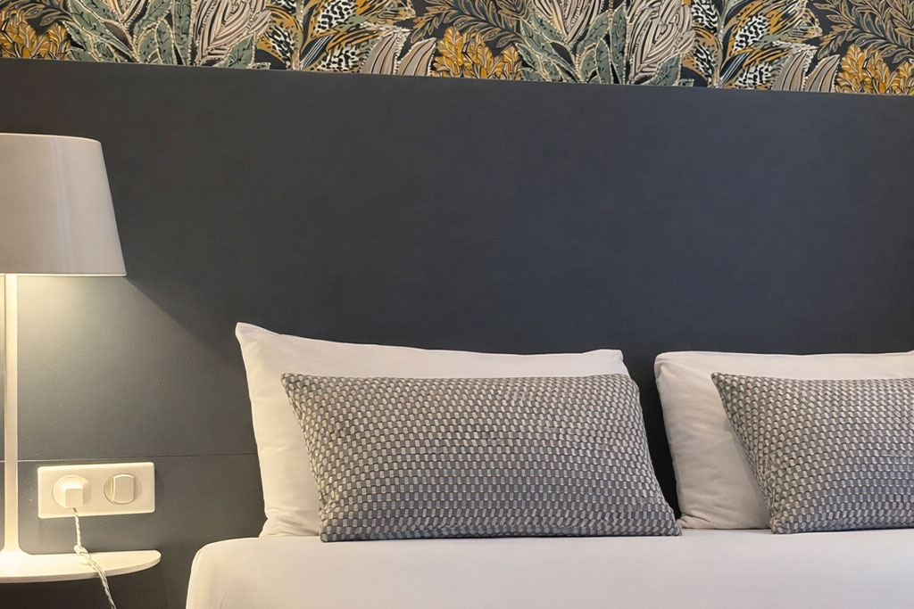 Chambre une ou deux personne(s), un grand lit, Boulogne-Billancourt